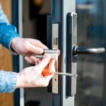 The Risks of Using Locksmith Services Without a Guarantee