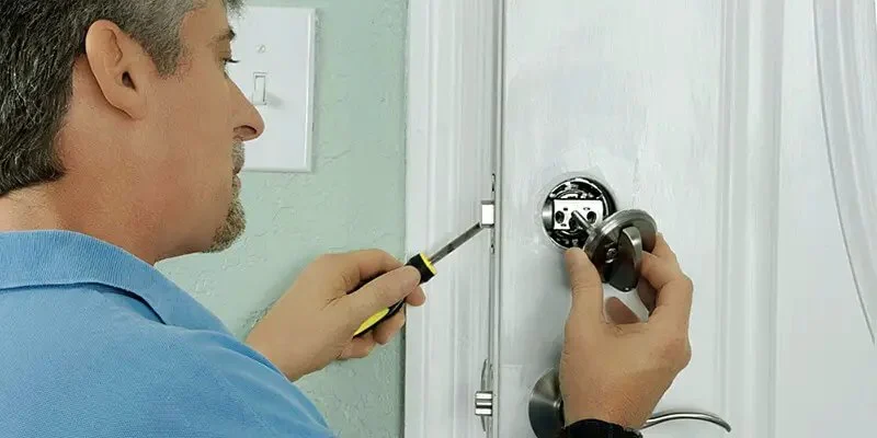 How to Protect Your Home from Lock Prying: Locksmith Tips