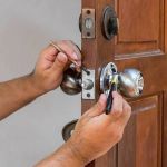 How to Choose the Right Locksmith for Your Lock Installation Services