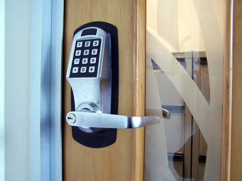 How to Choose the Best Locksmith for Your Business Security: Essential Tips