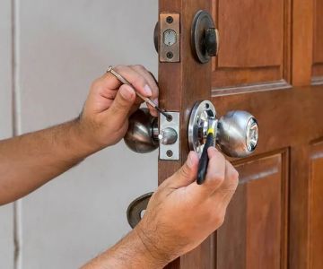 How to Choose the Right Locksmith for Emergency Situations