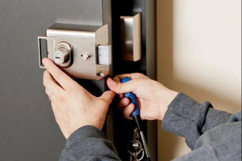 The Benefits of Combining Physical and Electronic Security Measures