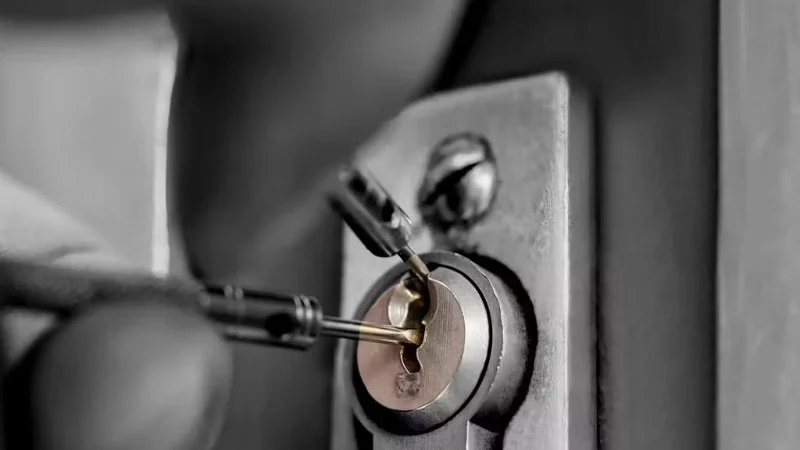 The Risks of Using Locksmith Services Without a Service Agreement