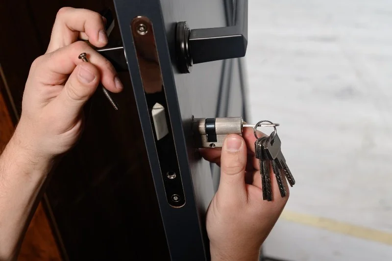How to Find a Reliable Locksmith for Residential or Commercial Needs
