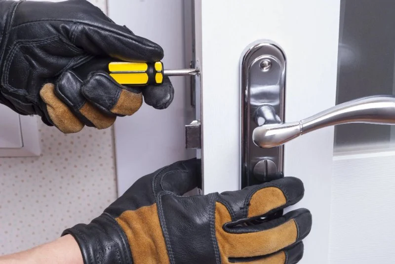 The Risks of Using Cheap Locksmith Services