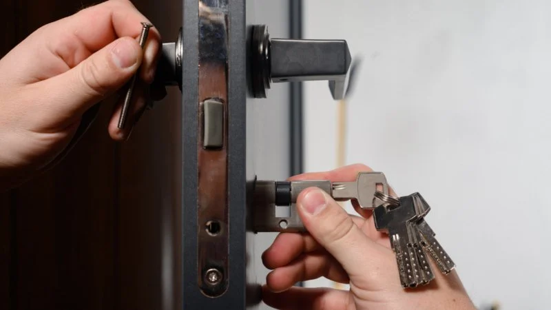 How to Handle Emergency Lockouts During Late Night Hours