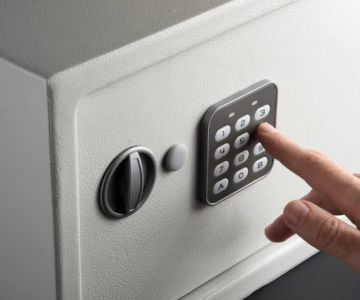 How to Choose the Right Locksmith for Your Safe Opening Needs