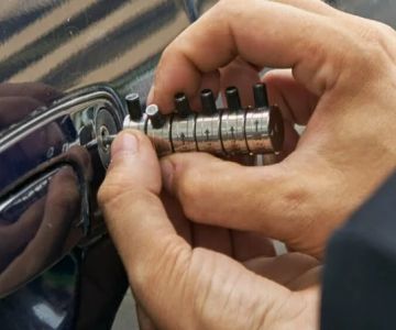 How to Choose the Right Locksmith for Your Lockout Assistance | Locksmith Finder