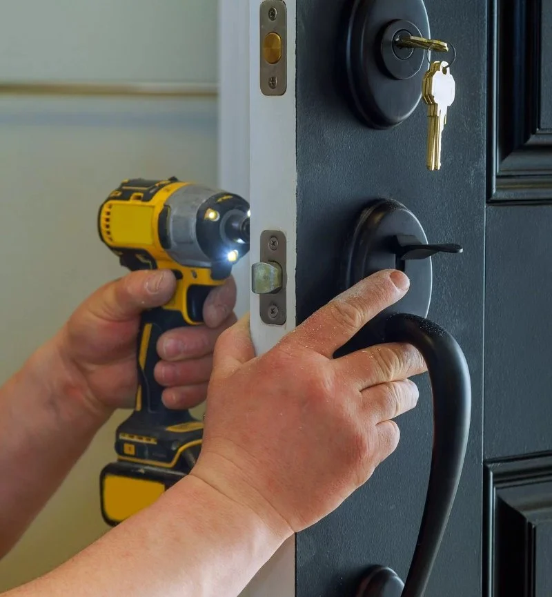How to Choose the Right Locksmith for Your Emergency Needs