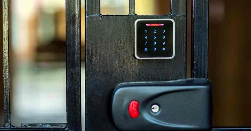 The Importance of Installing a Smart Lock on Your Front Gate