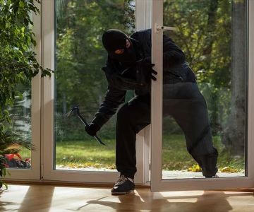 How to Protect Your Home From Burglary During Holidays or Travel