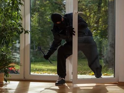 How to Protect Your Home From Burglary During Holidays or Travel
