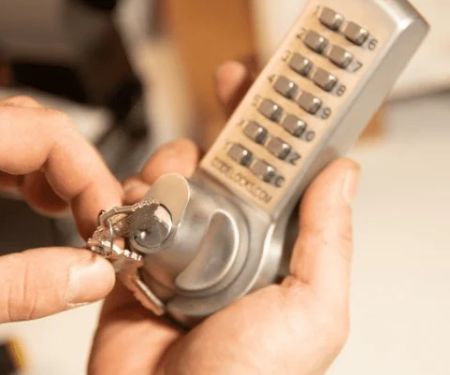 Locksmith Tips for Preventing Unauthorized Access to Your Business
