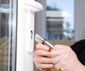 Locksmith Advice: How to Avoid Lock Replacement Scams - Locksmith Finder
