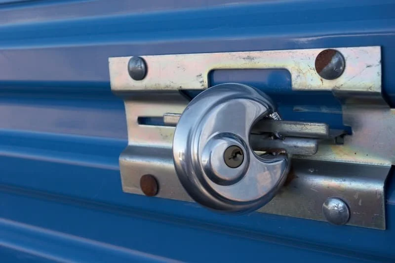 How to Protect Your Garage From Burglars Using Advanced Locking Systems