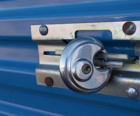 How to Protect Your Garage From Burglars Using Advanced Locking Systems