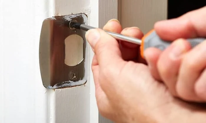 How to Safely Remove Jammed Keys From Interior Locks