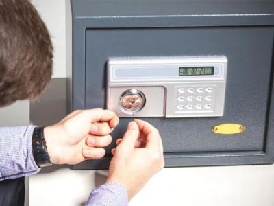 How to Find a Reliable Locksmith for Safe Installation