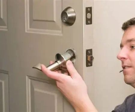 How Do I Get Emergency Locksmith Near Me Help in Less Than 30 Minutes?