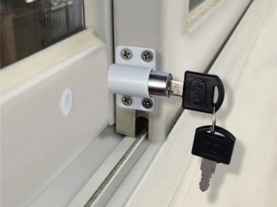 What Are the Best Locks for Sliding Doors According to Experts