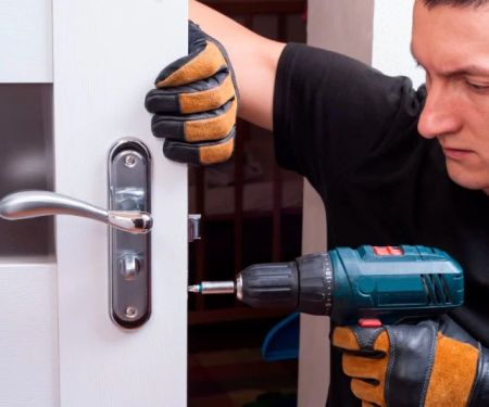24 Hour Locksmith Near Me: When You Should Call and What It Costs