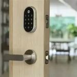 How to Choose Between Smart Locks and Traditional Locks