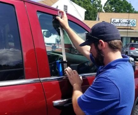 Car Lockout Service Near Me: Factors Affecting Pricing | Locksmith Finder