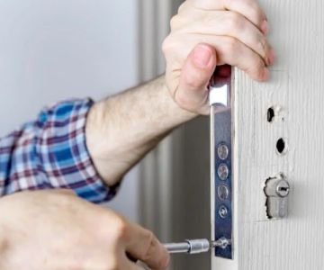 Locksmith Near Me for Safe Unlocking: Costs and Options Explained