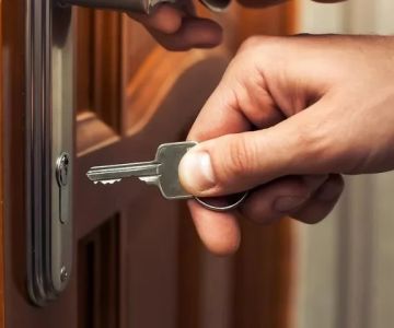 How to Choose a Licensed Locksmith in the US Safely and Confidently