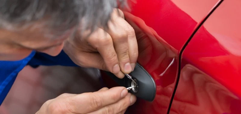 What to Expect from a Car Locksmith in Emergency Situations