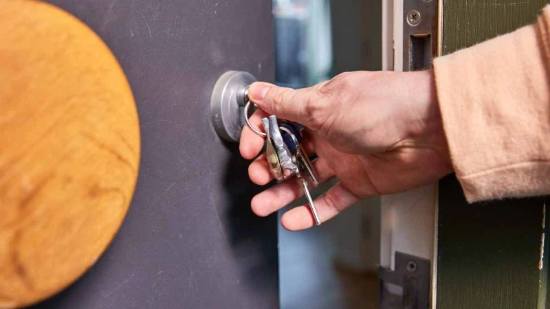 Locked Out of Apartment? Fast Solutions and When to Call a Locksmith