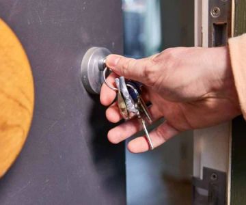 Locked Out of Apartment? Fast Solutions and When to Call a Locksmith